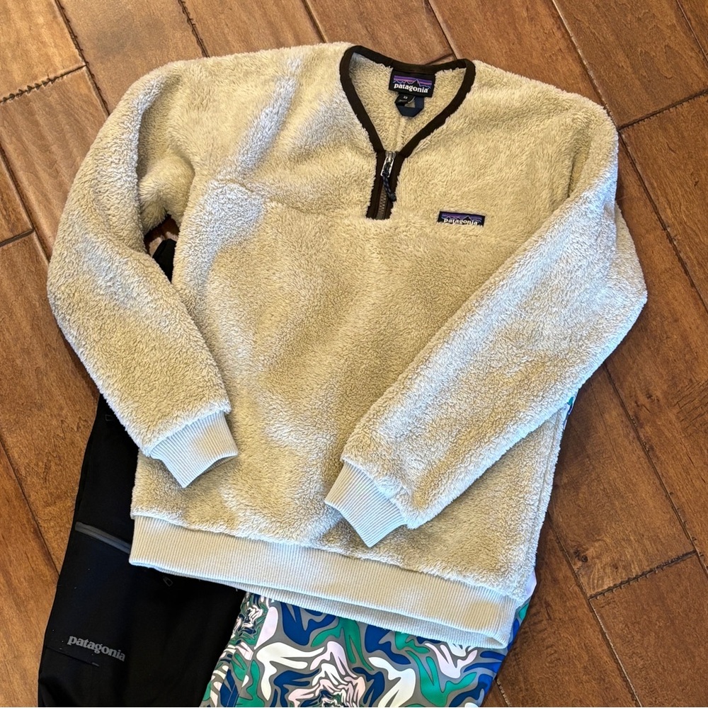 Patagonia Cream Fleece Pullover